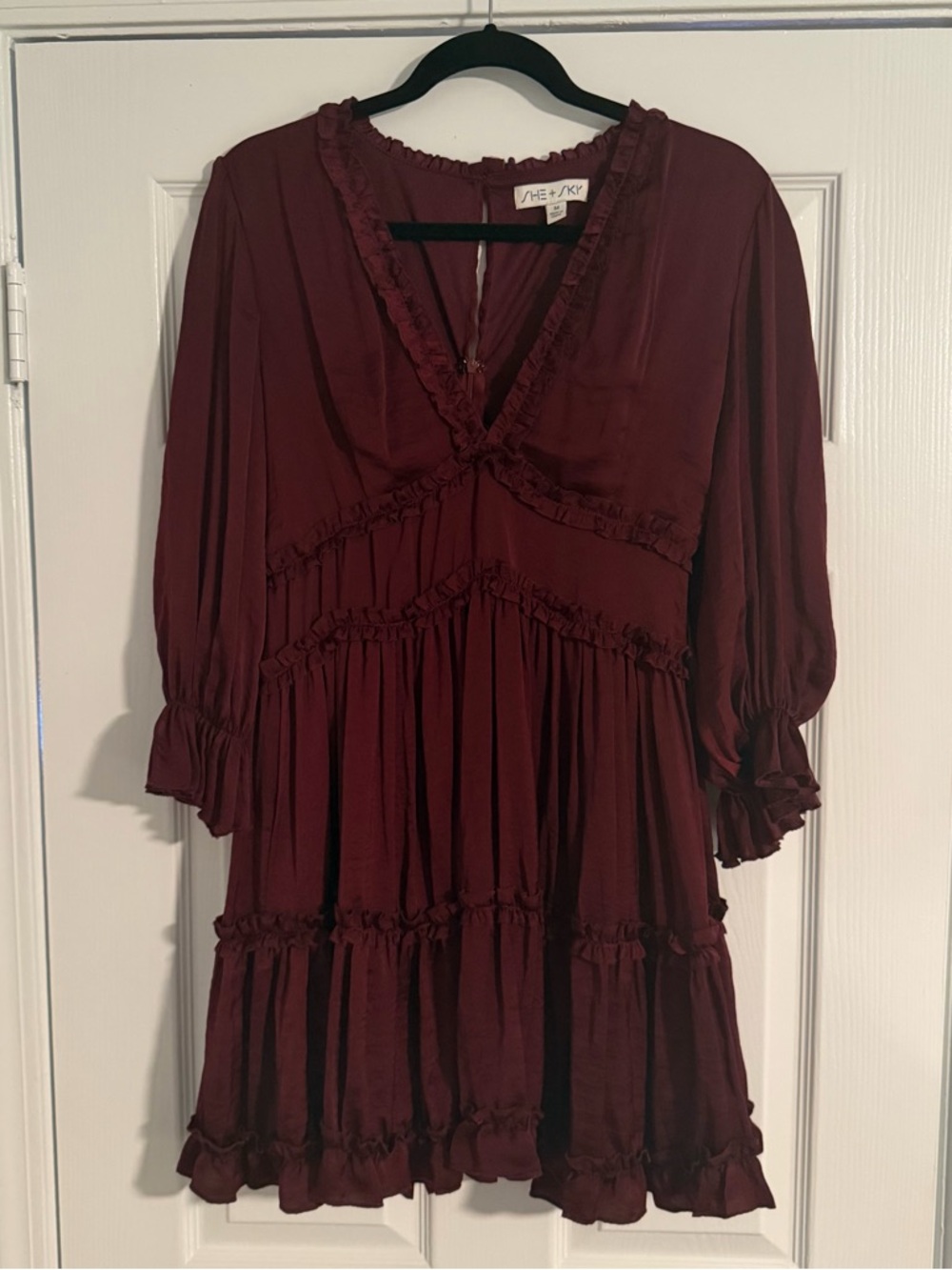 She + Sky Burgundy Ruffle V-Neck Mini Dress‎ Size Medium
